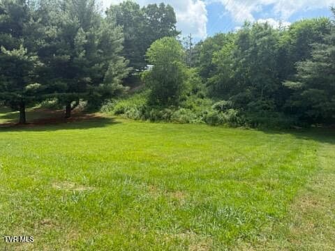 5th image of 19004 Cleveland Rd