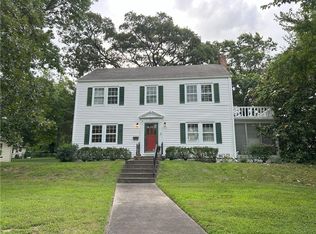 725 S Main St, Nevada, MO 64772