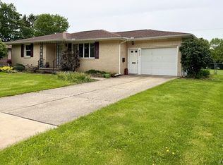 4005 Staley Dr, Hamburg, NY 14075