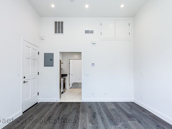 3rd image of 1364 Page St APT 1