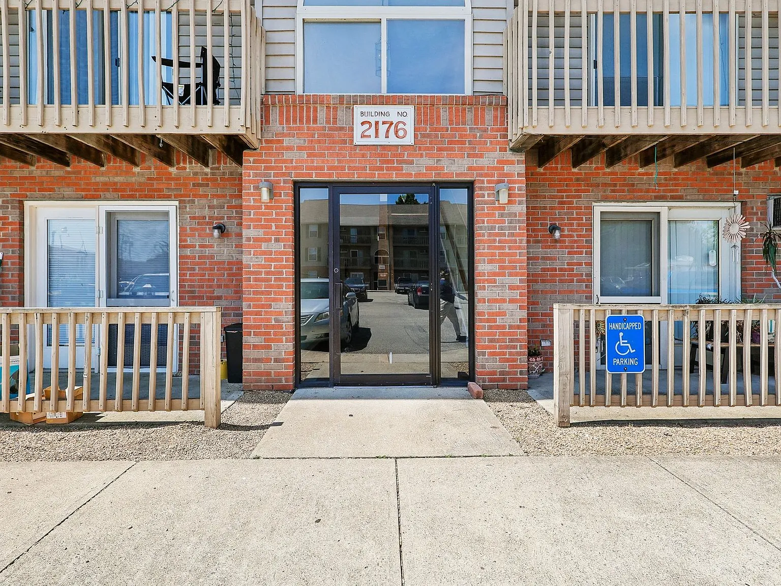 Rising Sun Apartments — Photo 1