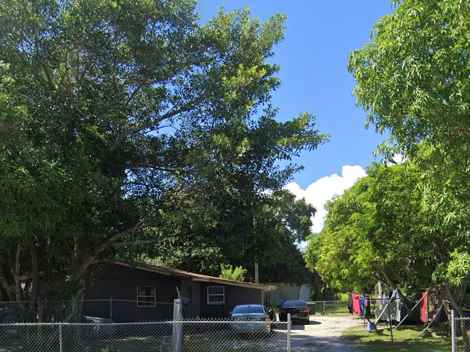 2nd image of 1222 Avenue G
