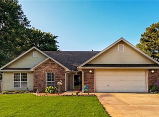 5378 E Milo Way, Fayetteville, AR 72701