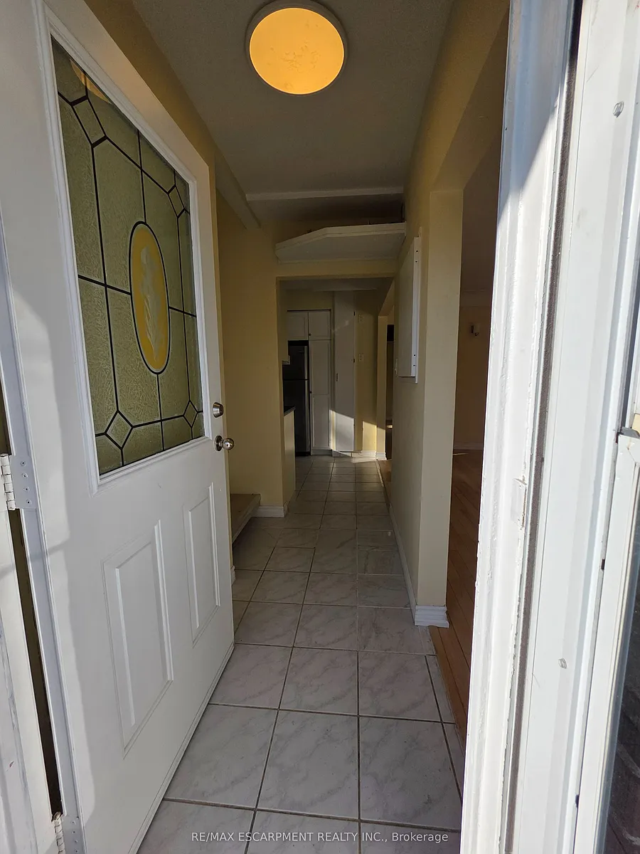 Building Photo - 62 Richwill Rd #UPPER