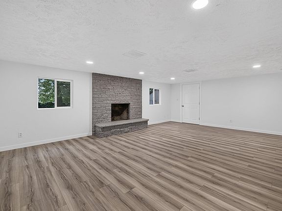 2nd image of 6605 W Argent Rd