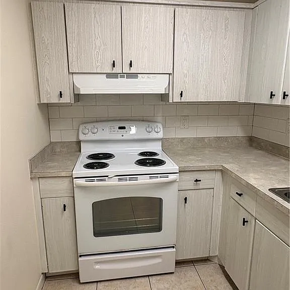 333 SE Martin Ave #1-F — Photo 7