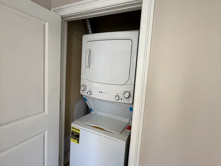 377 Baldwin Ave #2R — Photo 5