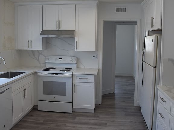 4th image of 7207 Enders Ave
