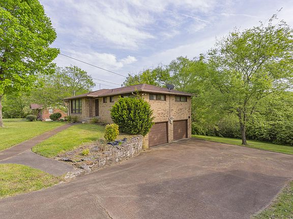 3rd image of 709 Vanoke Dr