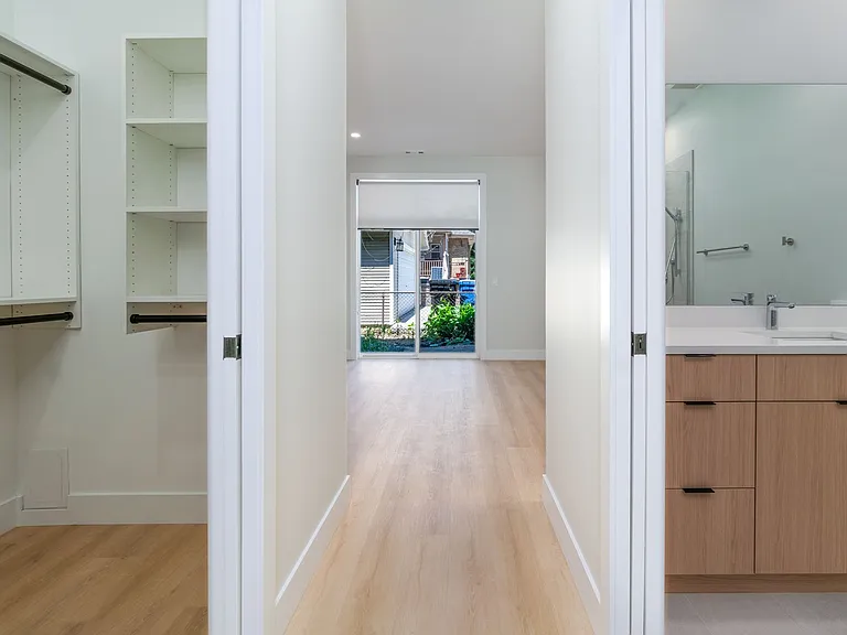 KDG Irving Park LLC — Photo 7