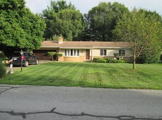 4 Cedar Ave, Mechanicsburg, PA 17055