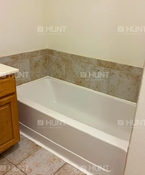 421 New York Dr — Photo 16