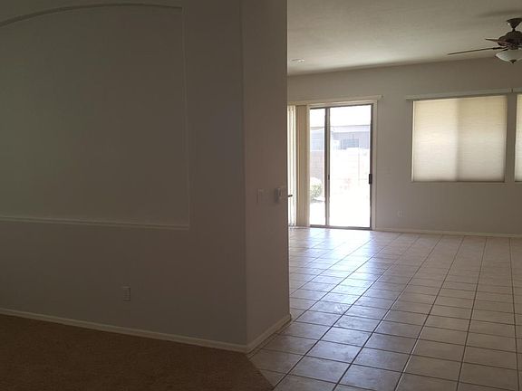 3rd image of 1022 W Wildhorse Dr