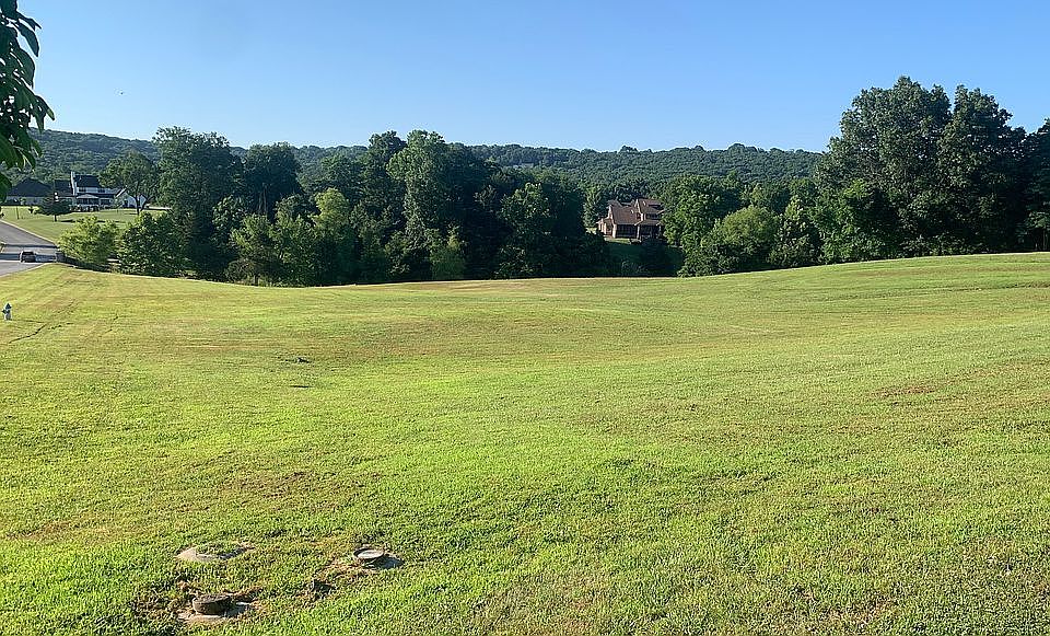 1st image of 669 Knollwood Dr