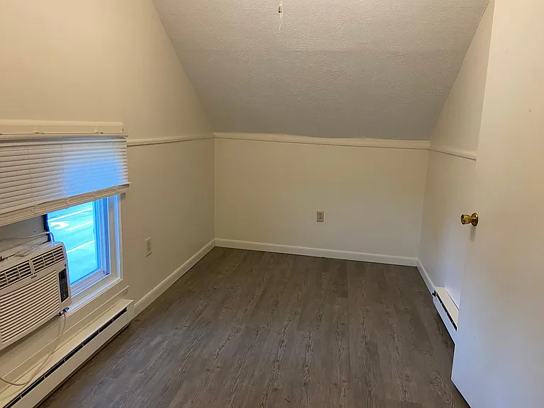 5237 W Seneca St #5 — Photo 4