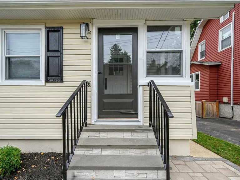 58 Yantecaw Ave — Photo 2