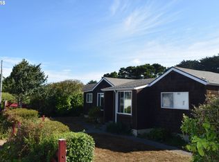 725 Edison Ave SW, Bandon, OR 97411