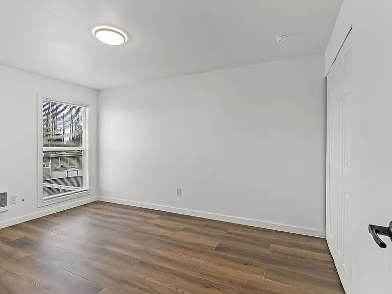 8803 11th St NE — Photo 8