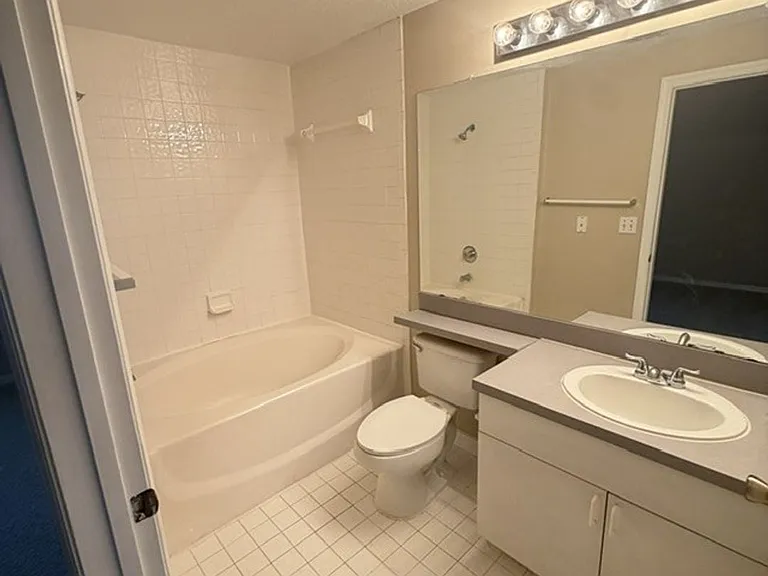 5536 Metrowest Blvd #8201 — Photo 10