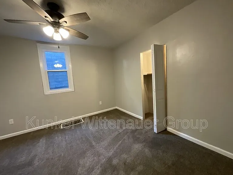 413 N Center St — Photo 11