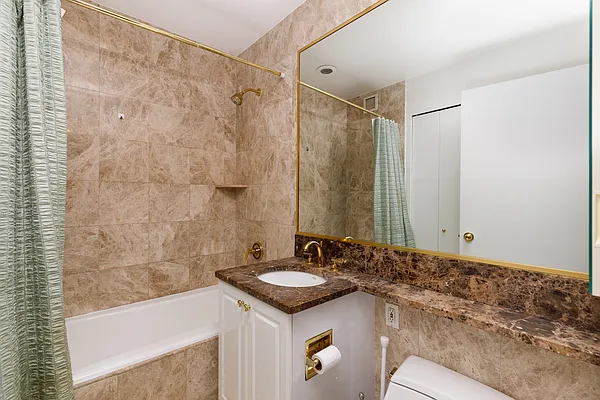 Rented by Compass | media 20