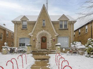 4111 North Woodburn STREET #4113, Shorewood, WI 53211