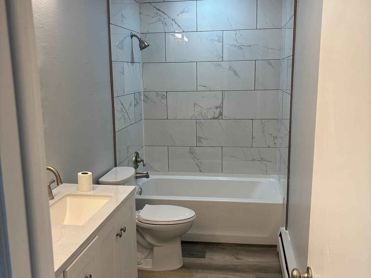 2 bed, 900 sqft, $1,725 — Photo 2