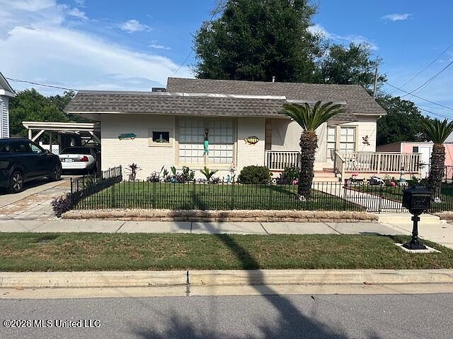1st image of 112 Azalea Dr