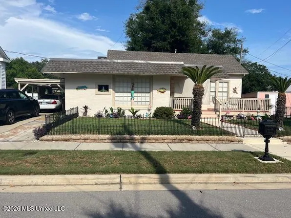 112 Azalea Dr, Biloxi, MS 39530