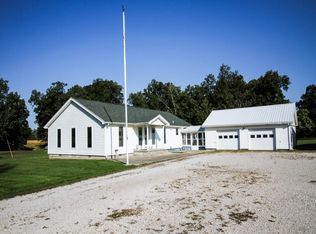 16203 E Arbuckle Rd, Marshall, IL 62441