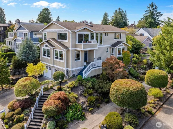 2703 37th Avenue SW, Seattle, WA 98126