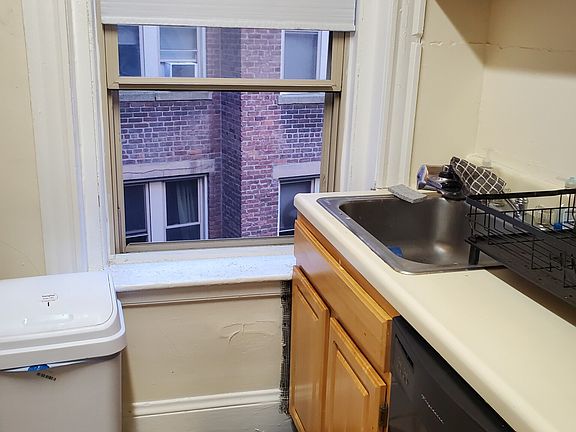 2nd image of 1616 Massachusetts Ave APT 6