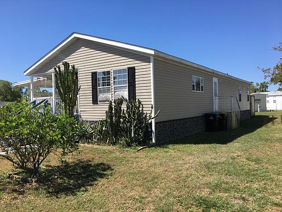 3rd image of 274 Charm Ct NE