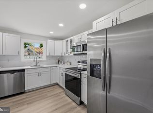 945 Renfrew St, Baltimore, MD 21221