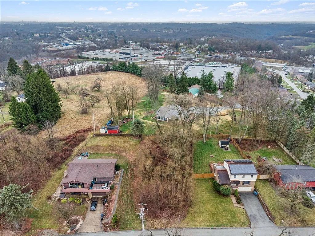 1810 Naser Rd photo 1