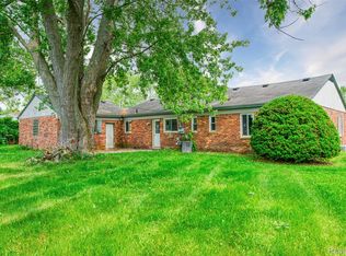 2810 Otsego Rd, Waterford, MI 48328