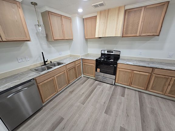 3rd image of 218 Rice Rd