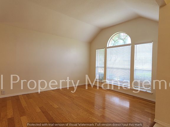 3rd image of 205 Dorsett Ct