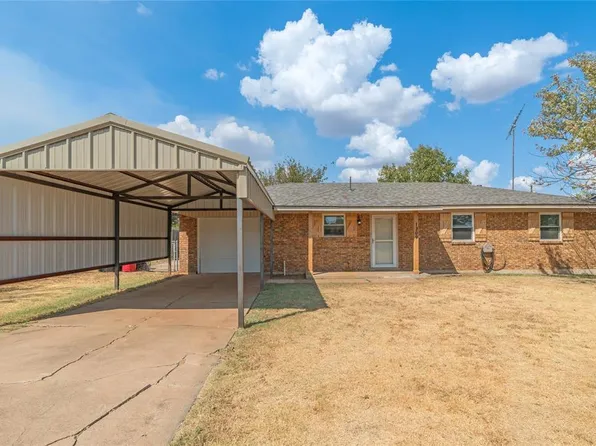 1209 1st St, Elgin, OK 73538