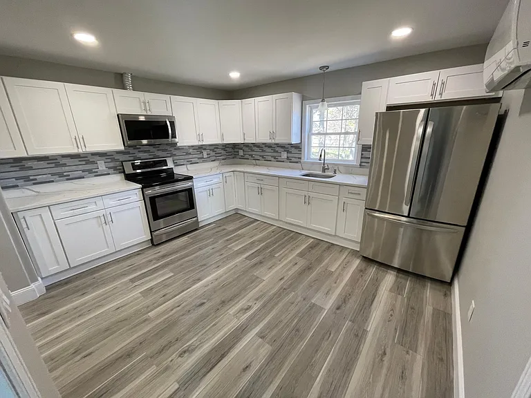 14 Stanley Rd — Photo 3
