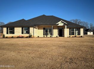 7810 Mary McCoy Dr, Horn Lake, MS 38637
