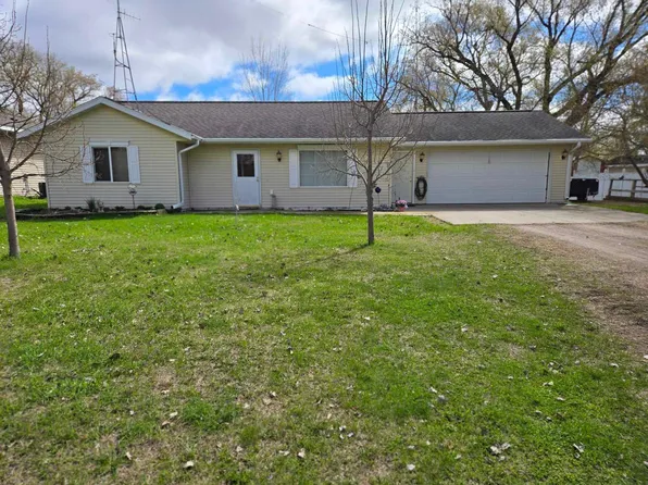 210 N Niggeler St, Elizabeth, MN 56533