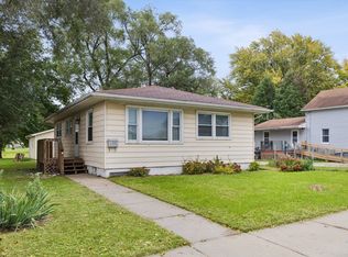 1337 Morton Dr, East Moline, IL 61244