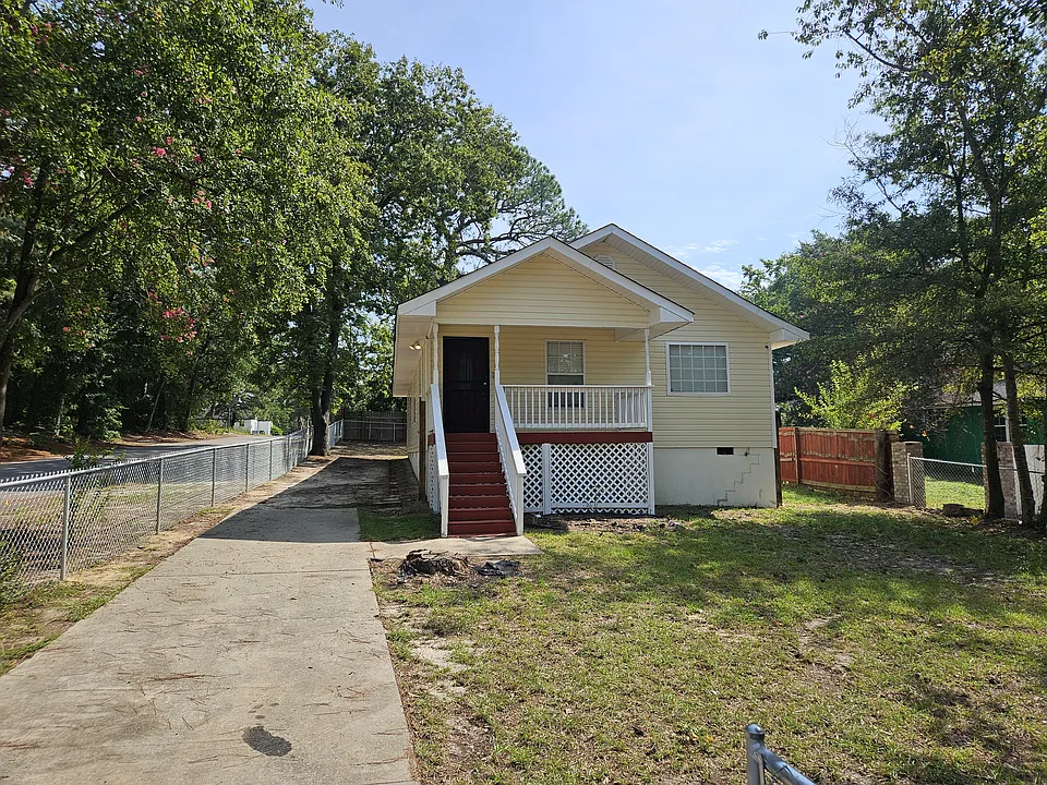 700 Rosedale Arch