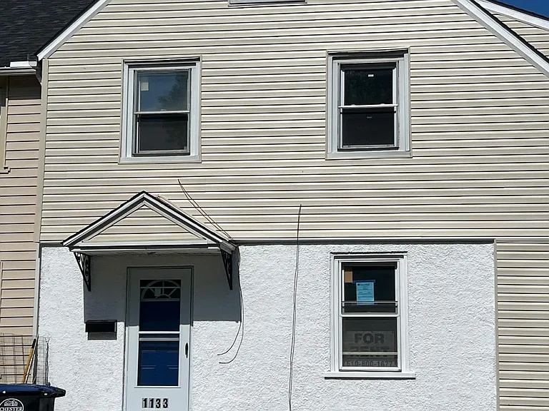 1133 Pine Ln — Photo 1