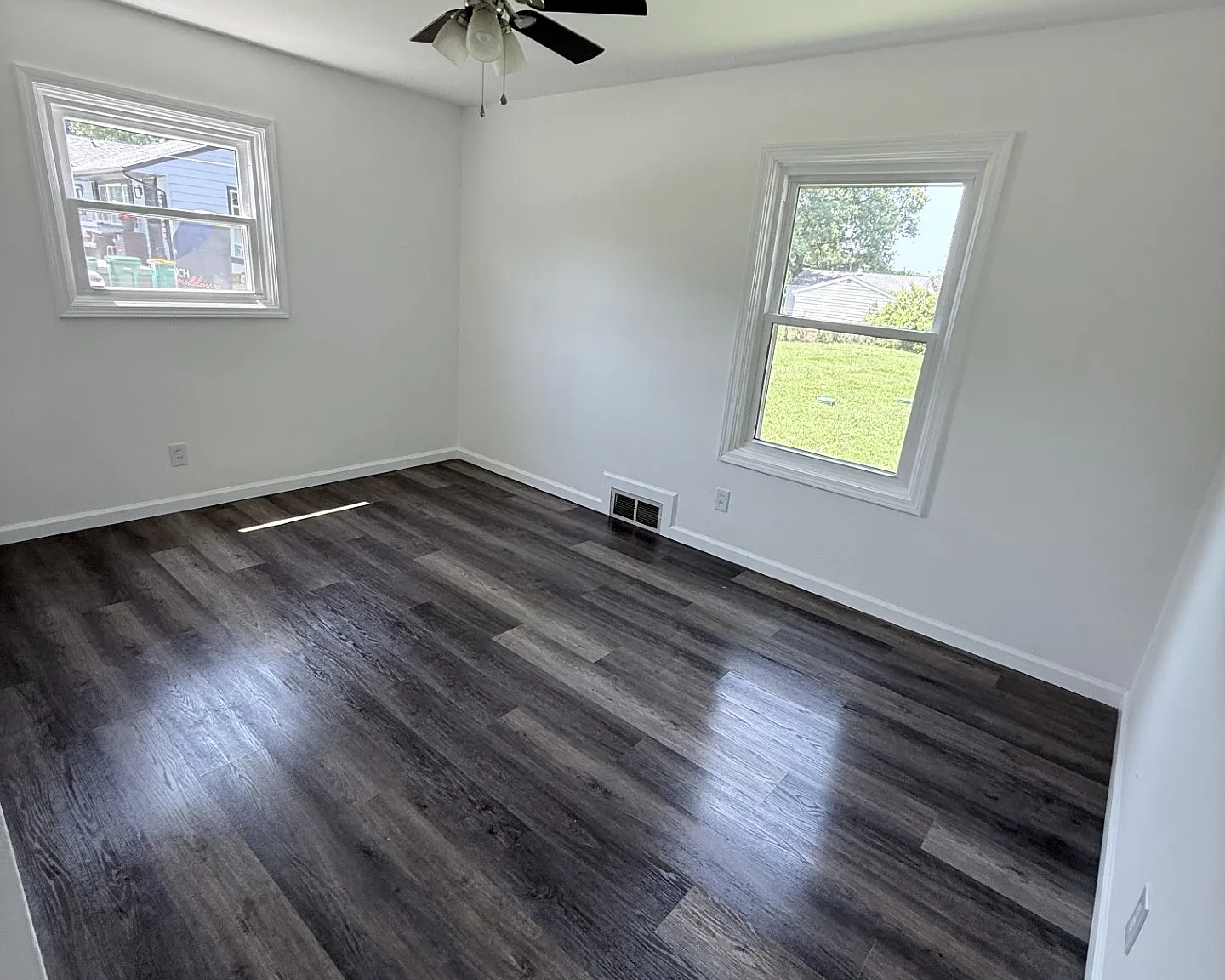 3 bed, 1008 sqft, $2,250 — Photo 4