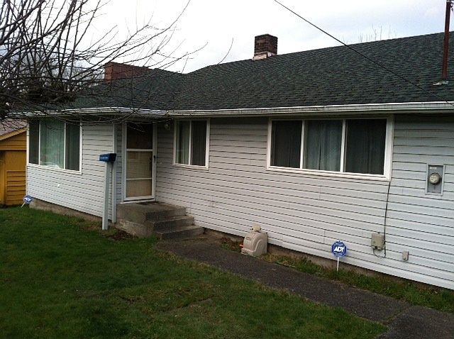 2nd image of 13000 26th Ave S