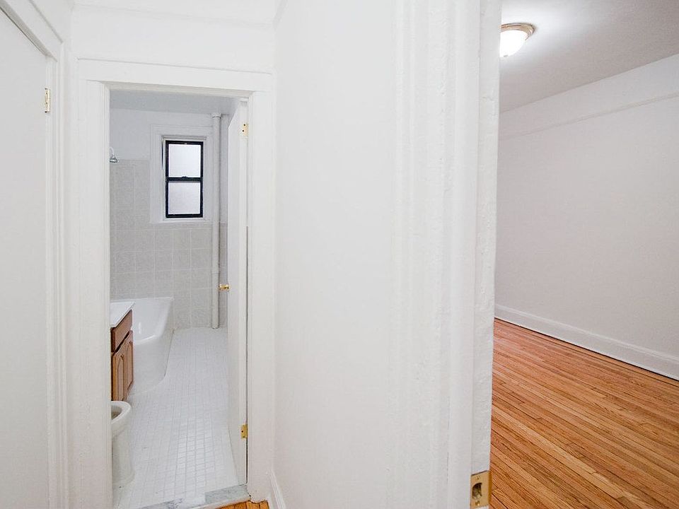 1st image of 4315 46th St APT A9