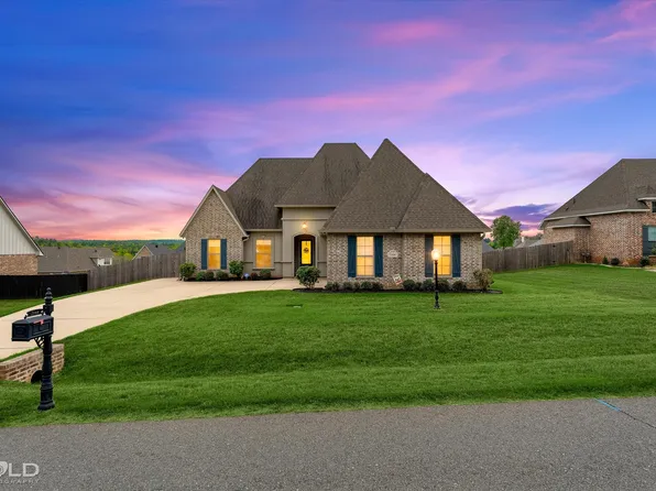 2066 Highpoint Pl, Haughton, LA 71037