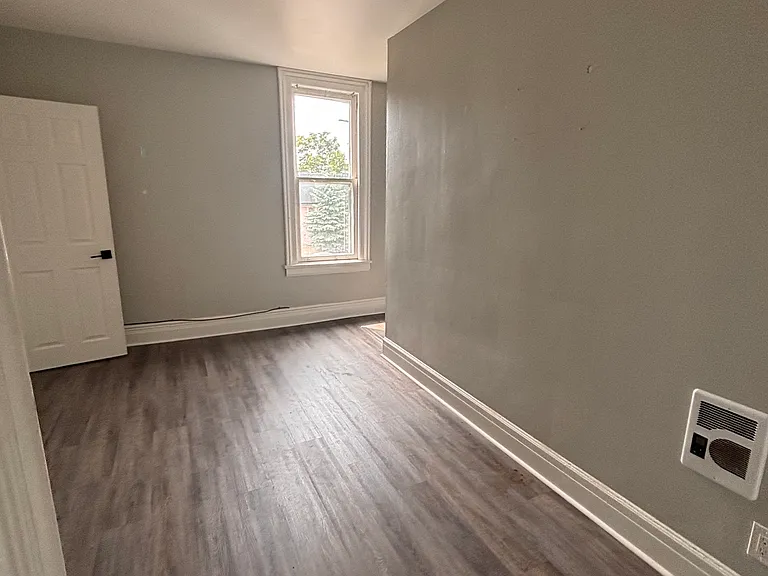 152 Park St #3 — Photo 8